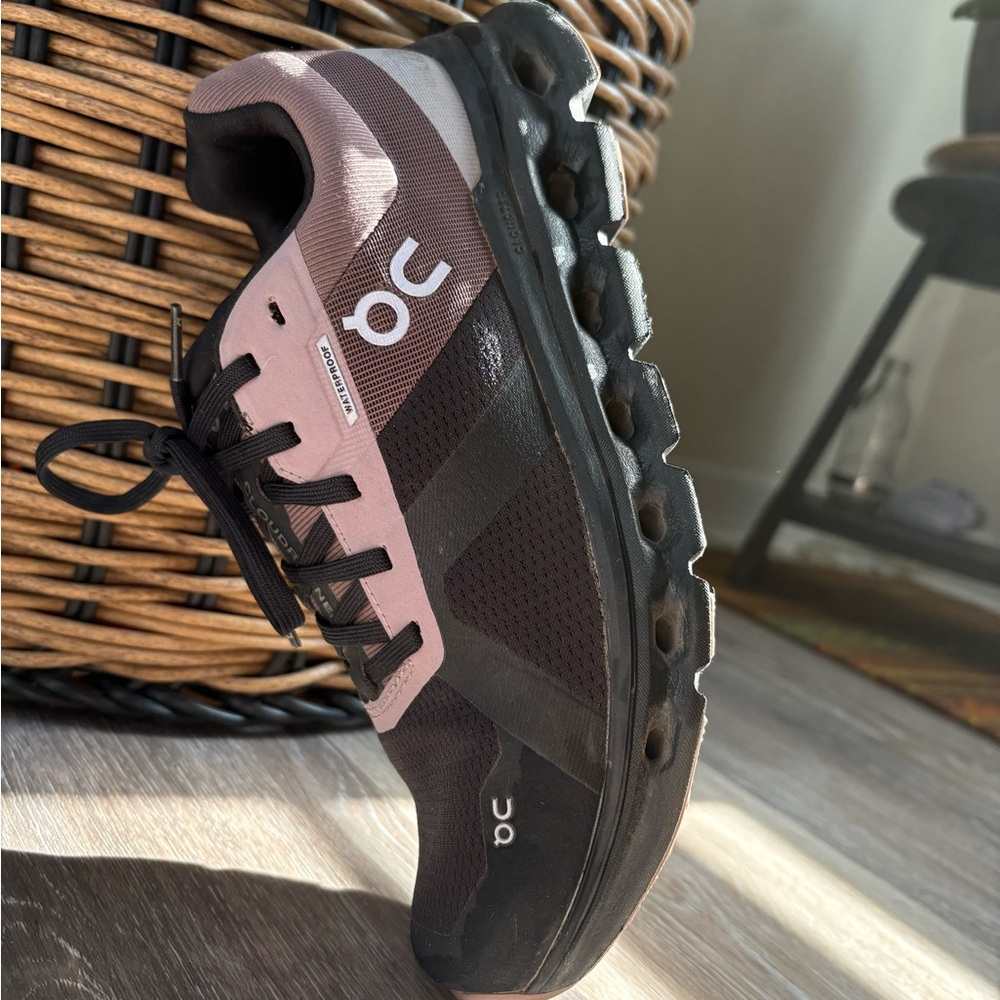 On Running Waterproof Cloud Runner Sneaker Women’s Size 7 - Picture 7 of 8